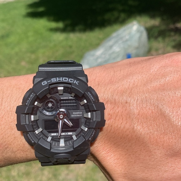GSHOCK BLACK WATCH - Picture 4 of 5